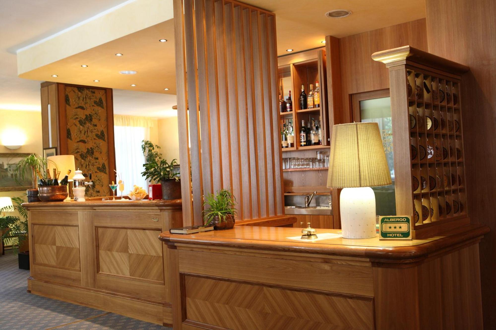 Hotel Residence Valverde Грессоне-Ла-Триніте Екстер'єр фото