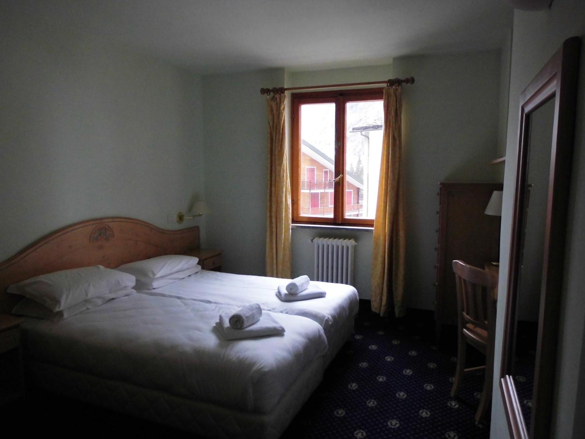 Hotel Residence Valverde Грессоне-Ла-Триніте Екстер'єр фото