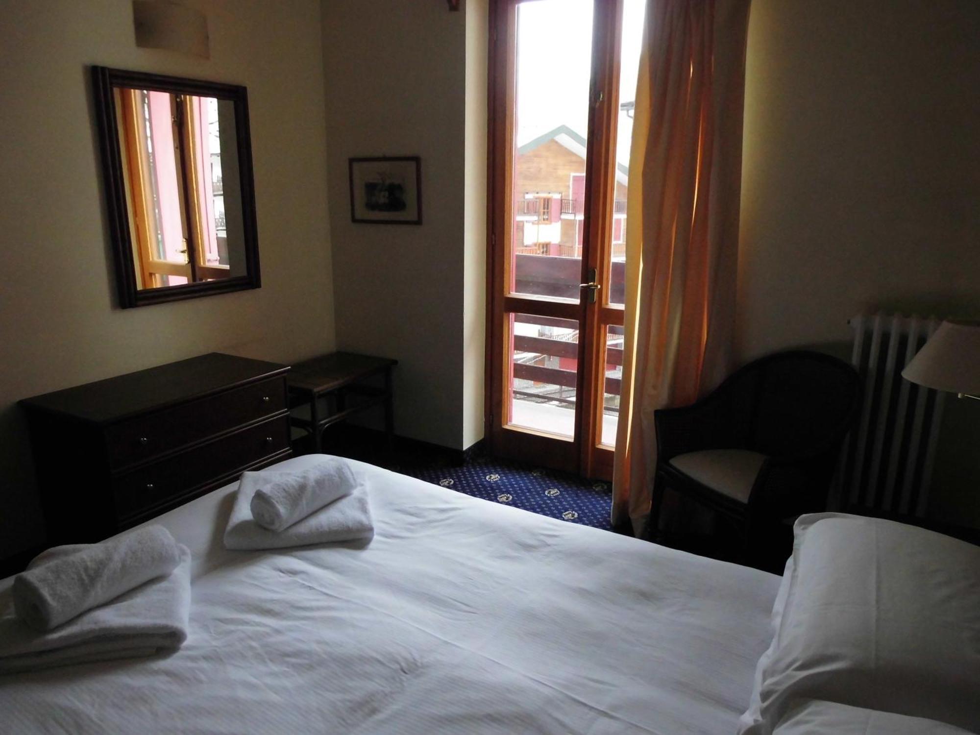 Hotel Residence Valverde Грессоне-Ла-Триніте Екстер'єр фото
