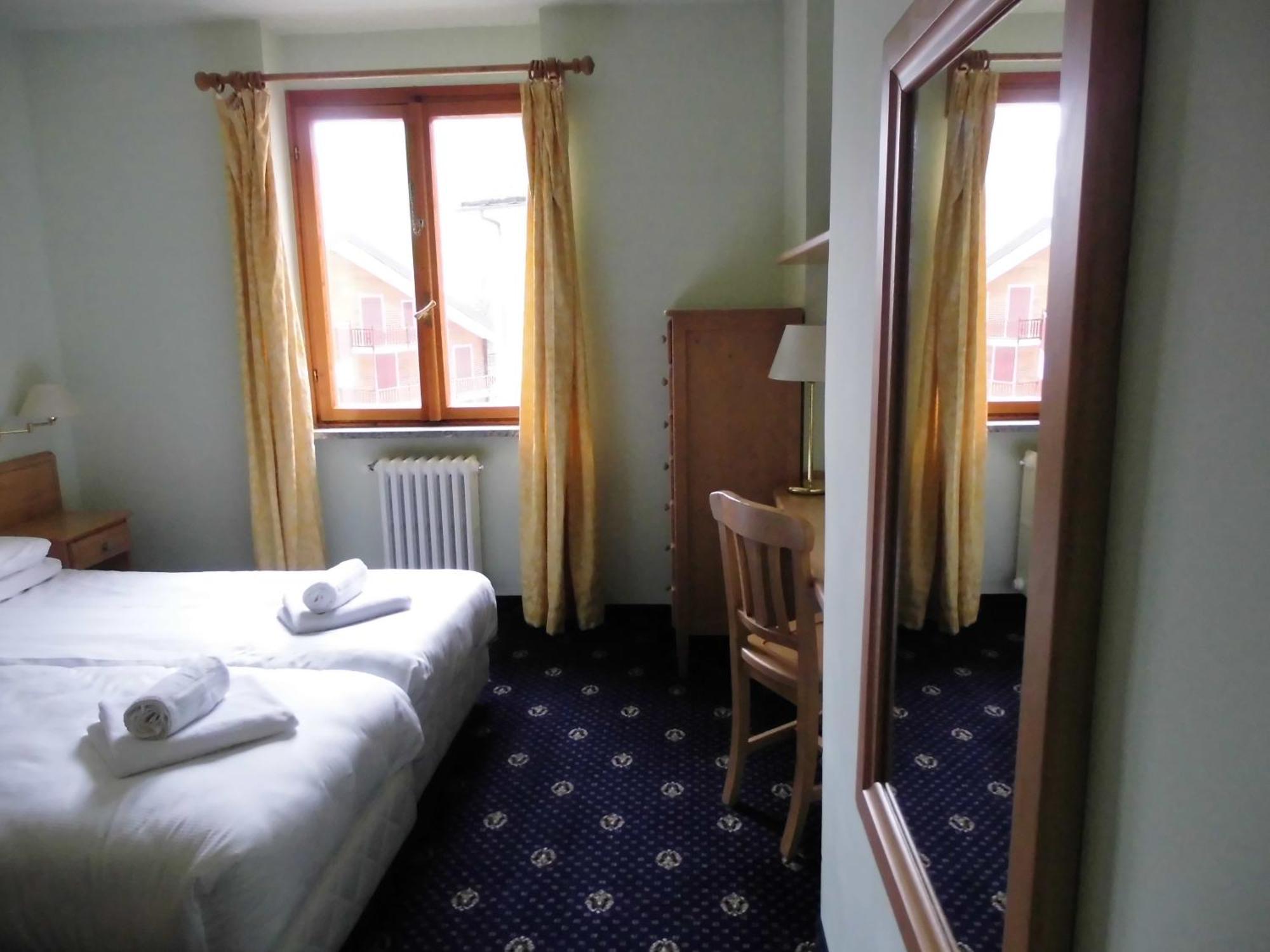 Hotel Residence Valverde Грессоне-Ла-Триніте Екстер'єр фото